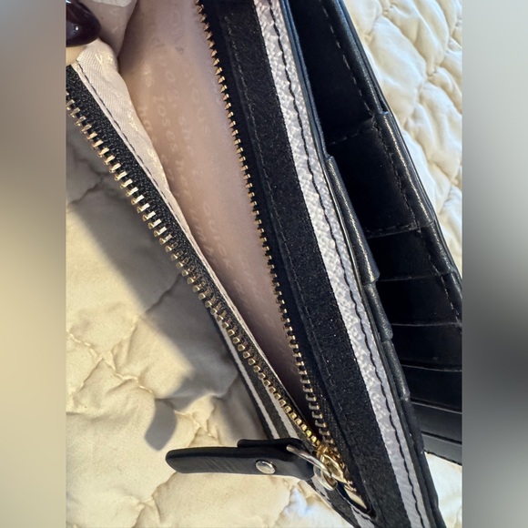 KATE SPADE Black & White Striped Wallet - EXCELLENT CONDITION - Picture 7 of 7